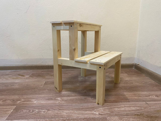 Табурет-стремянка деревянный в Магнитогорске